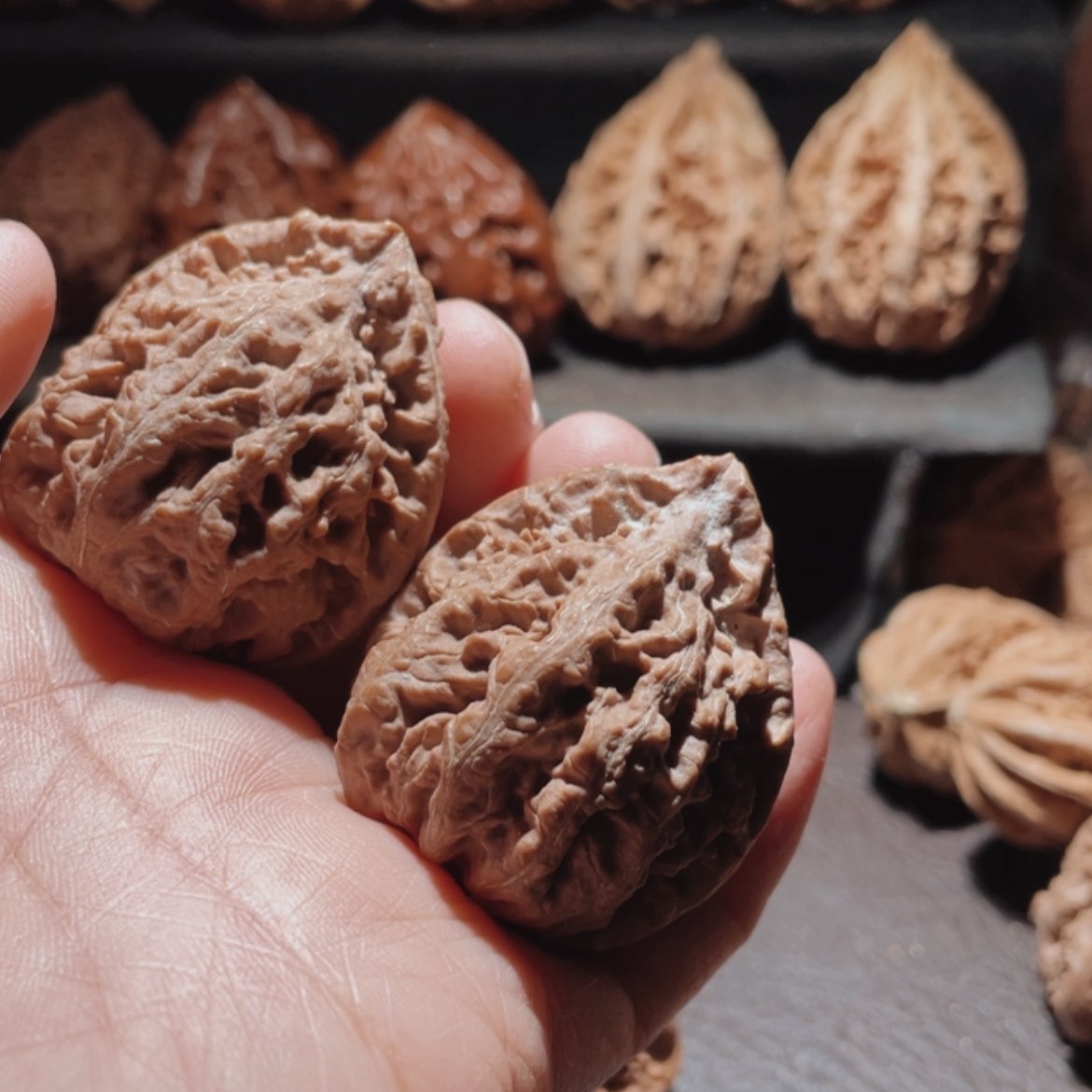 【闪购商品】文玩核桃把件雾****华东北楸子52