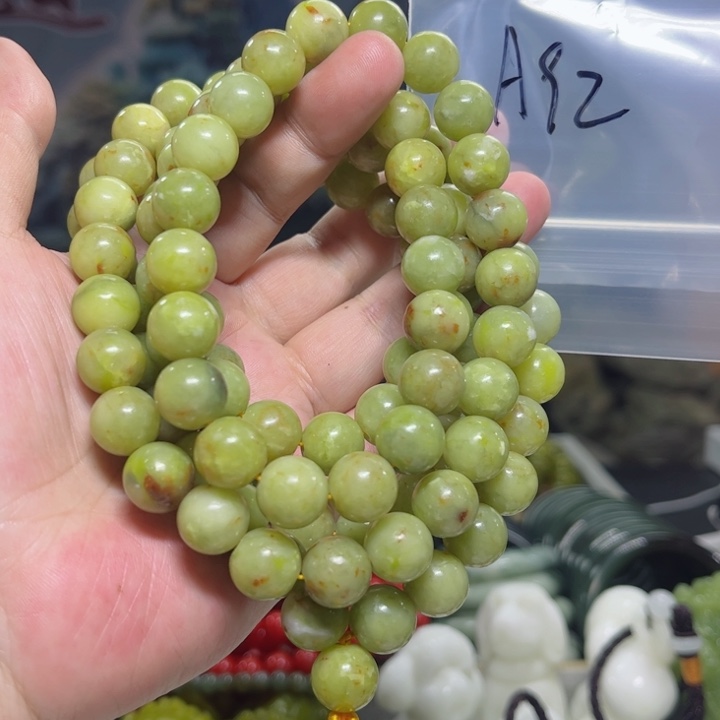 蛇纹石玉颈饰未镶嵌用****3