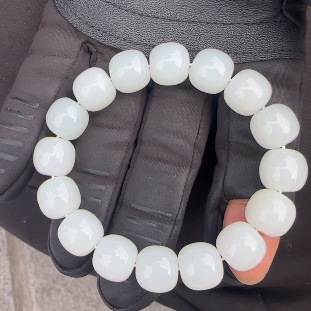 和田玉未镶嵌颈饰卡十四老型