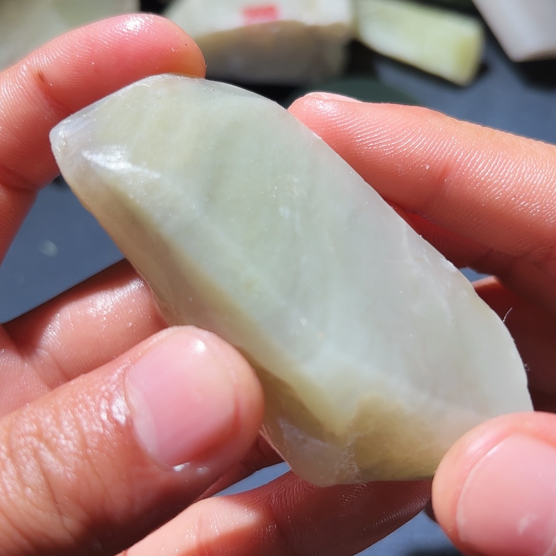 和田玉未镶嵌珠宝奇石