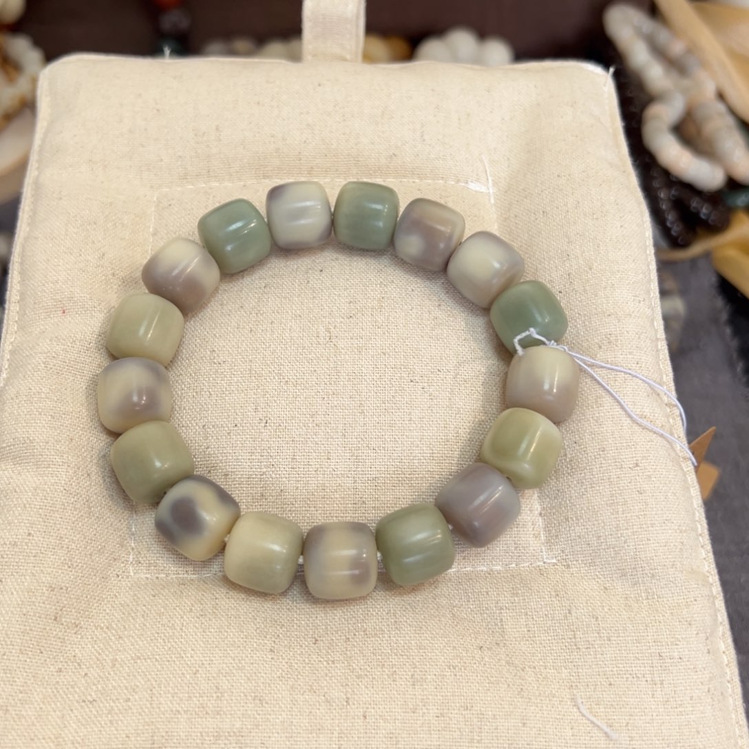 树***猫吊坠菩提根/象牙果486紫韵禅心微瑕