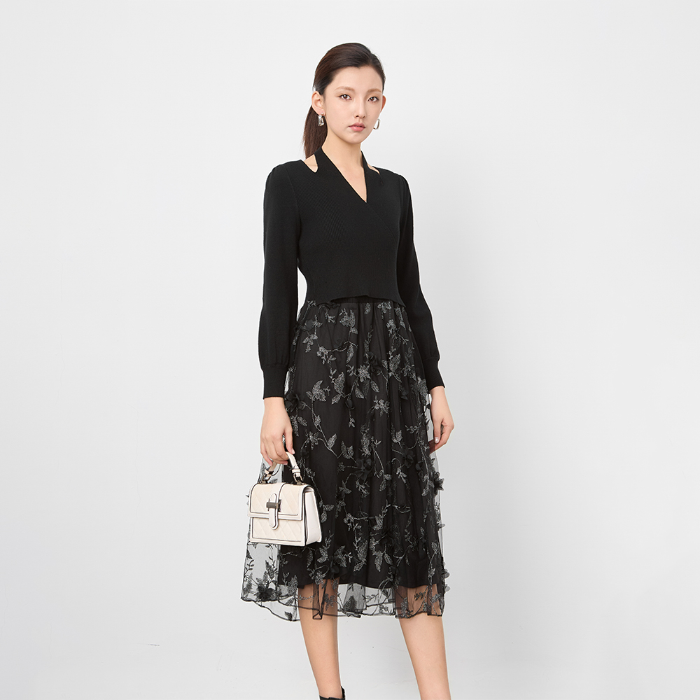 【李易行】圣迪奥法式针织网纱拼接春季仙女度假连衣裙S241Z1268