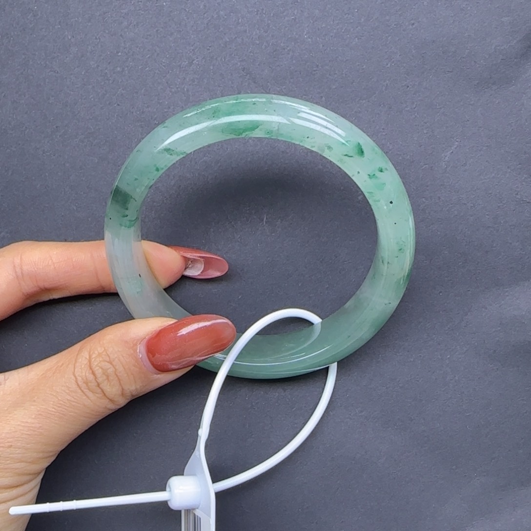 石英质玉（非洲翠）未镶嵌手镯