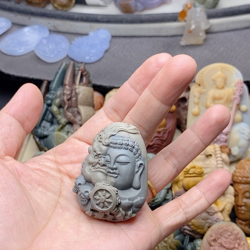 【闪购商品】定制石英质玉吊坠未镶嵌