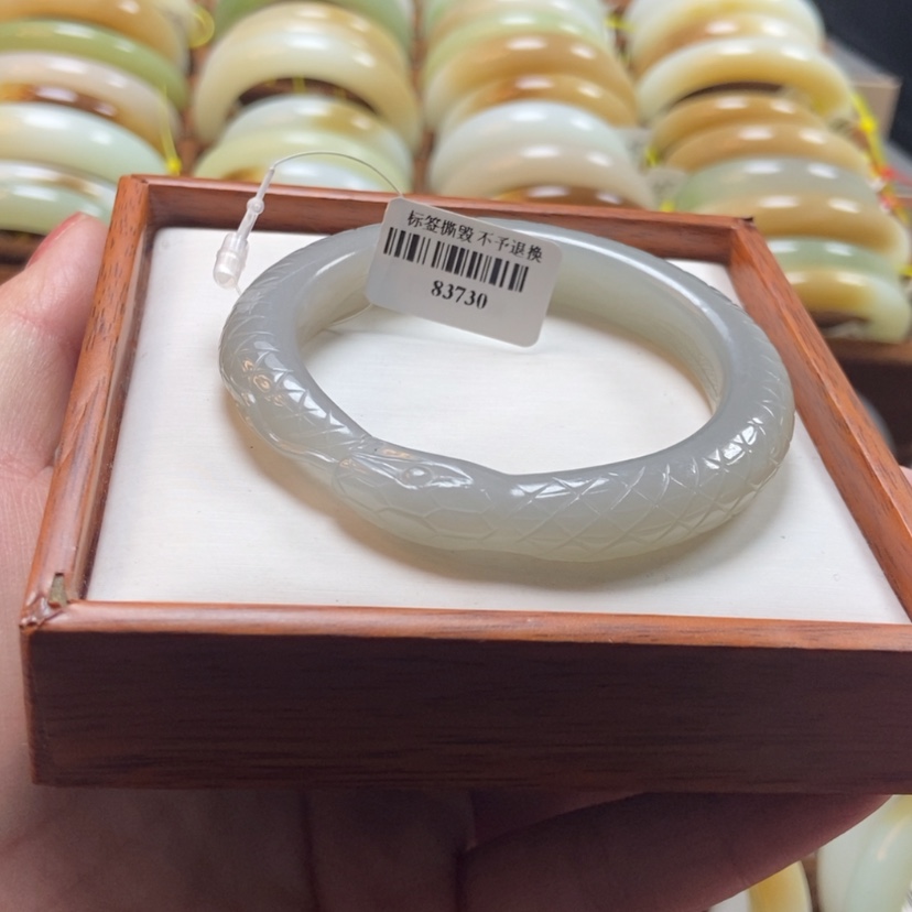 【闪购商品】和田玉手镯未镶嵌54.6