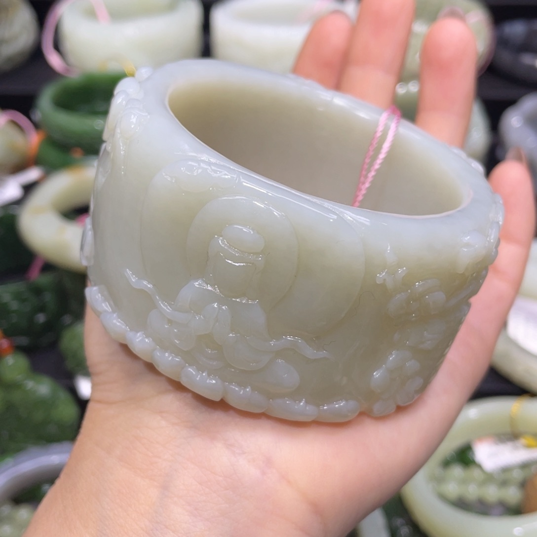 和田玉手镯59圈口 编号65未镶嵌