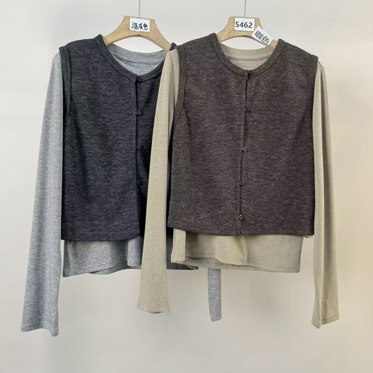 5462号3537#秋百搭纯色打底+马甲两件套（带配饰）