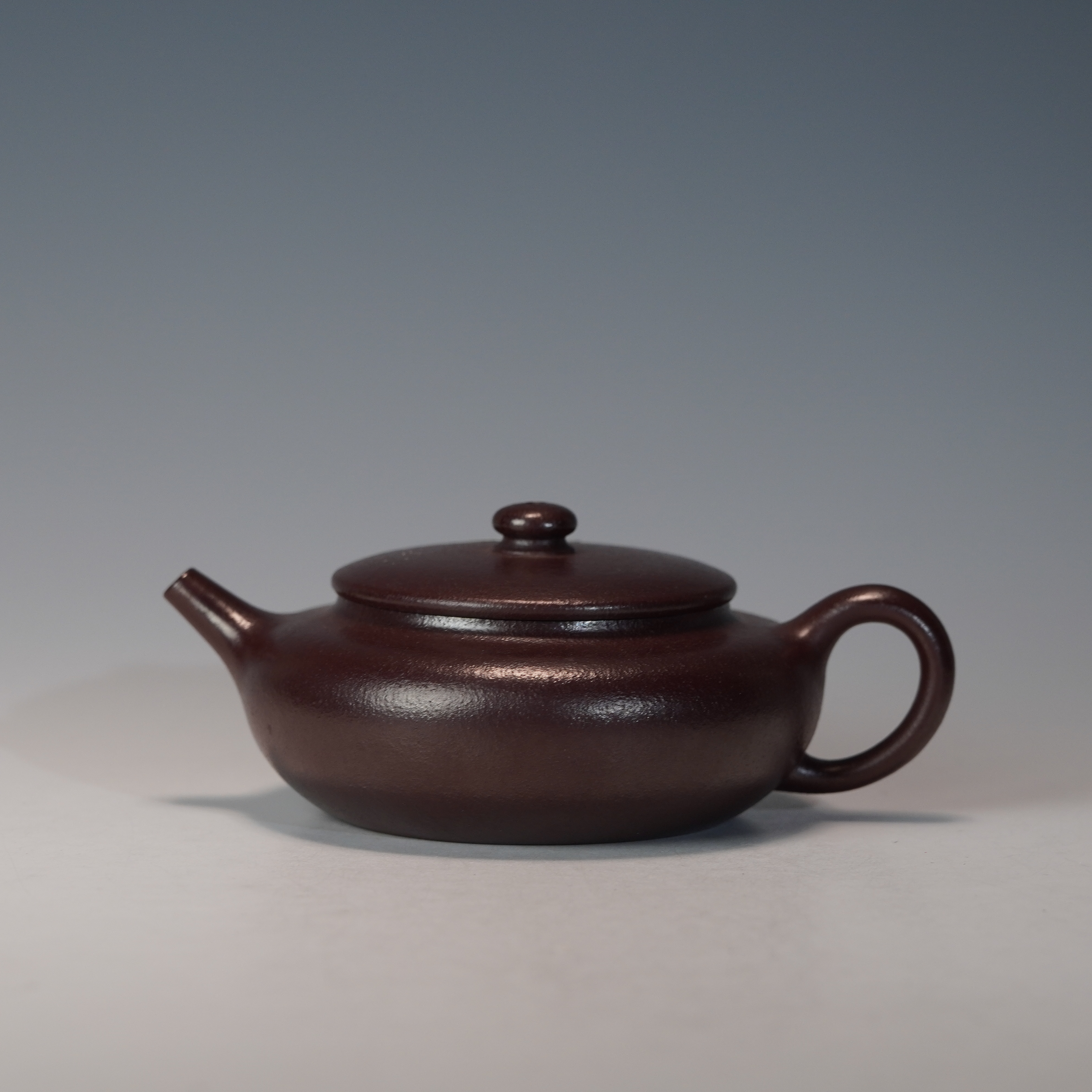 lot.22900 丁雪琴 石红扁晨壶 200cc