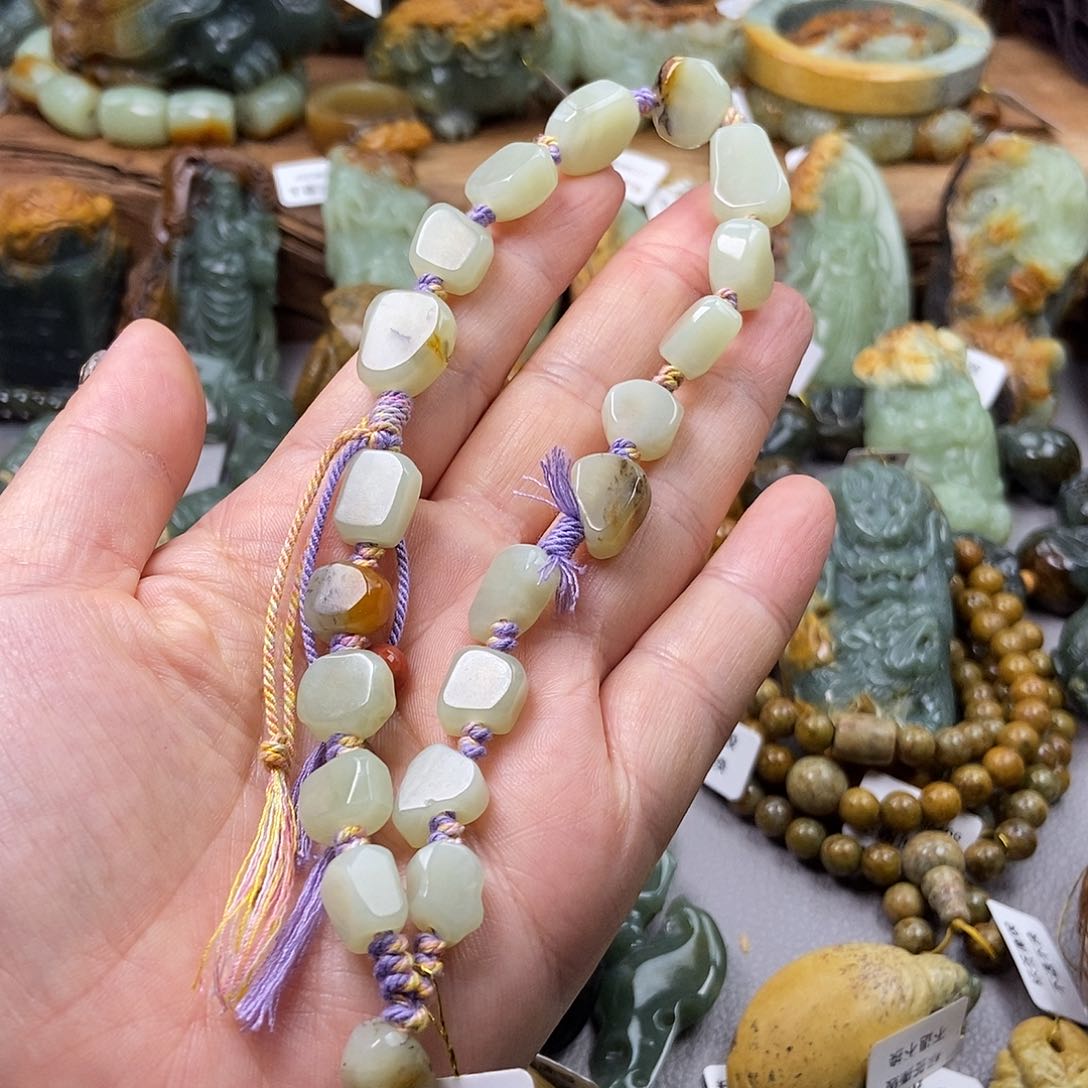 岫岩河磨玉（透闪石质玉）手把未镶嵌