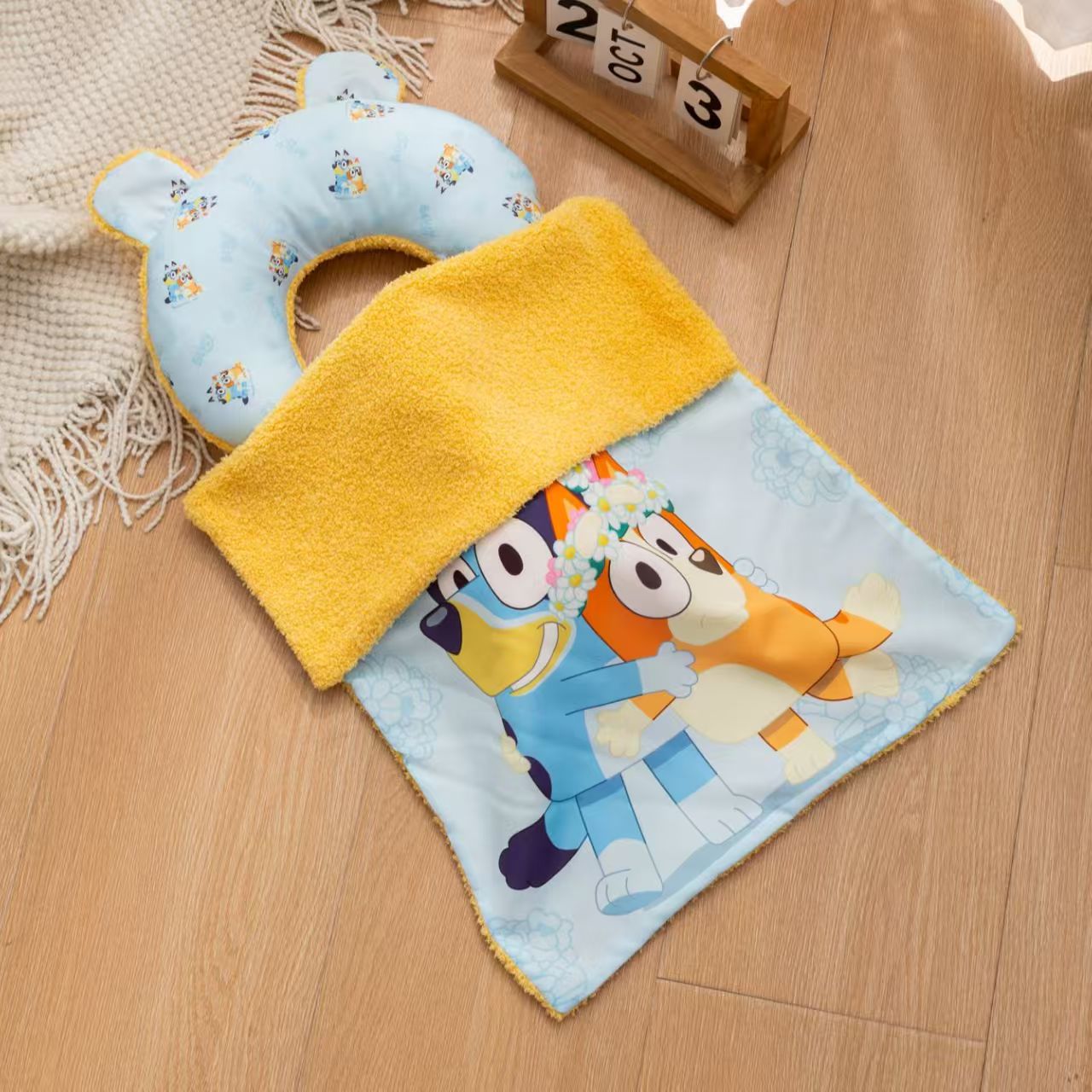 新款布鲁伊宠物冬季保暖毯小枕头四季可水洗猫咪狗狗通用防寒保暖