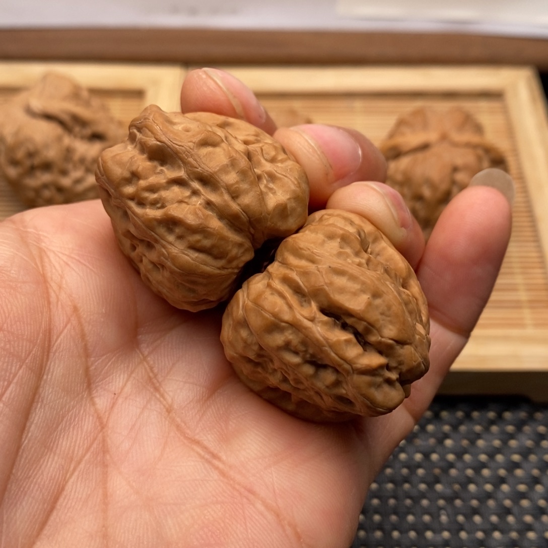 用***2文玩核桃把件全品边31左右