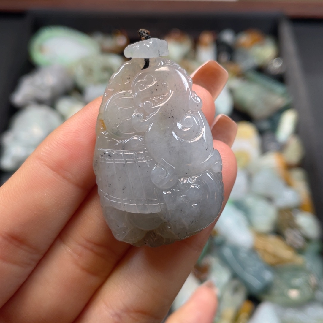 定制翡翠未镶嵌翡翠