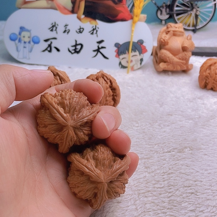 吊坠文玩核桃刘*草三棱