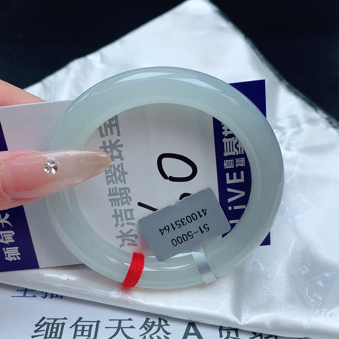 翡翠手镯未镶嵌緬甸天然a貨翡翠手鐲