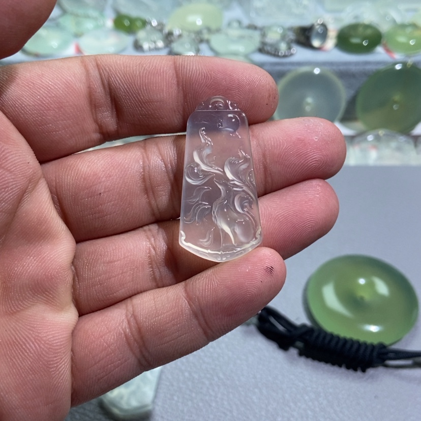 【闪购商品】蛇纹石玉颈饰未镶嵌