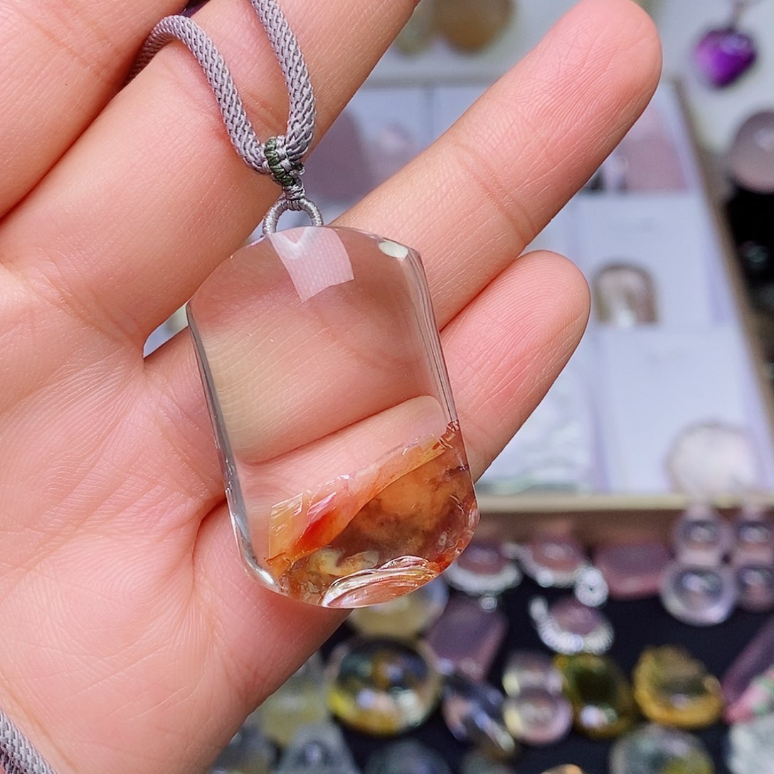 水晶吊坠(赠链)未镶嵌