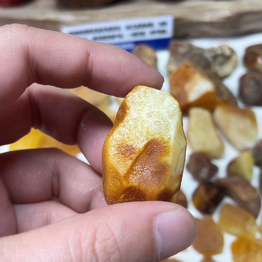 定制琥珀未镶嵌原矿琥珀