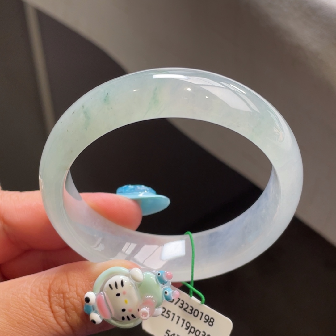 翡翠未镶嵌手镯冰飘花起微光宽版手镯