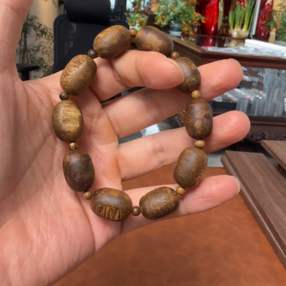 沉香手串卡14 留疤枣珠 95浮沉