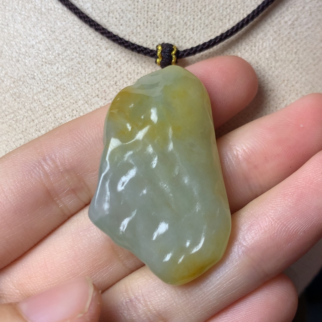 翡翠颈饰未镶嵌吊坠