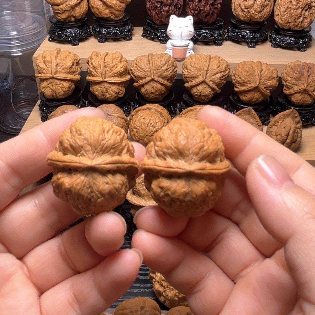 文玩核桃吊坠17w牡丹萌萌包37尺