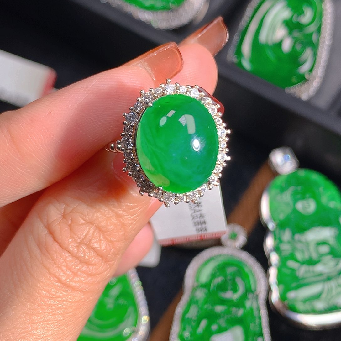 翡翠吊坠(不含链)未镶嵌