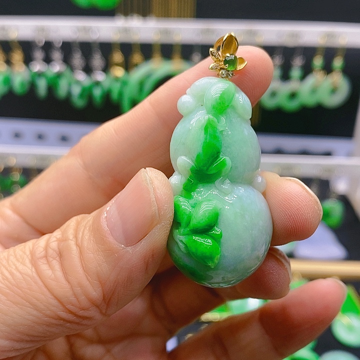 翡翠耳饰18K金镶嵌耳坠