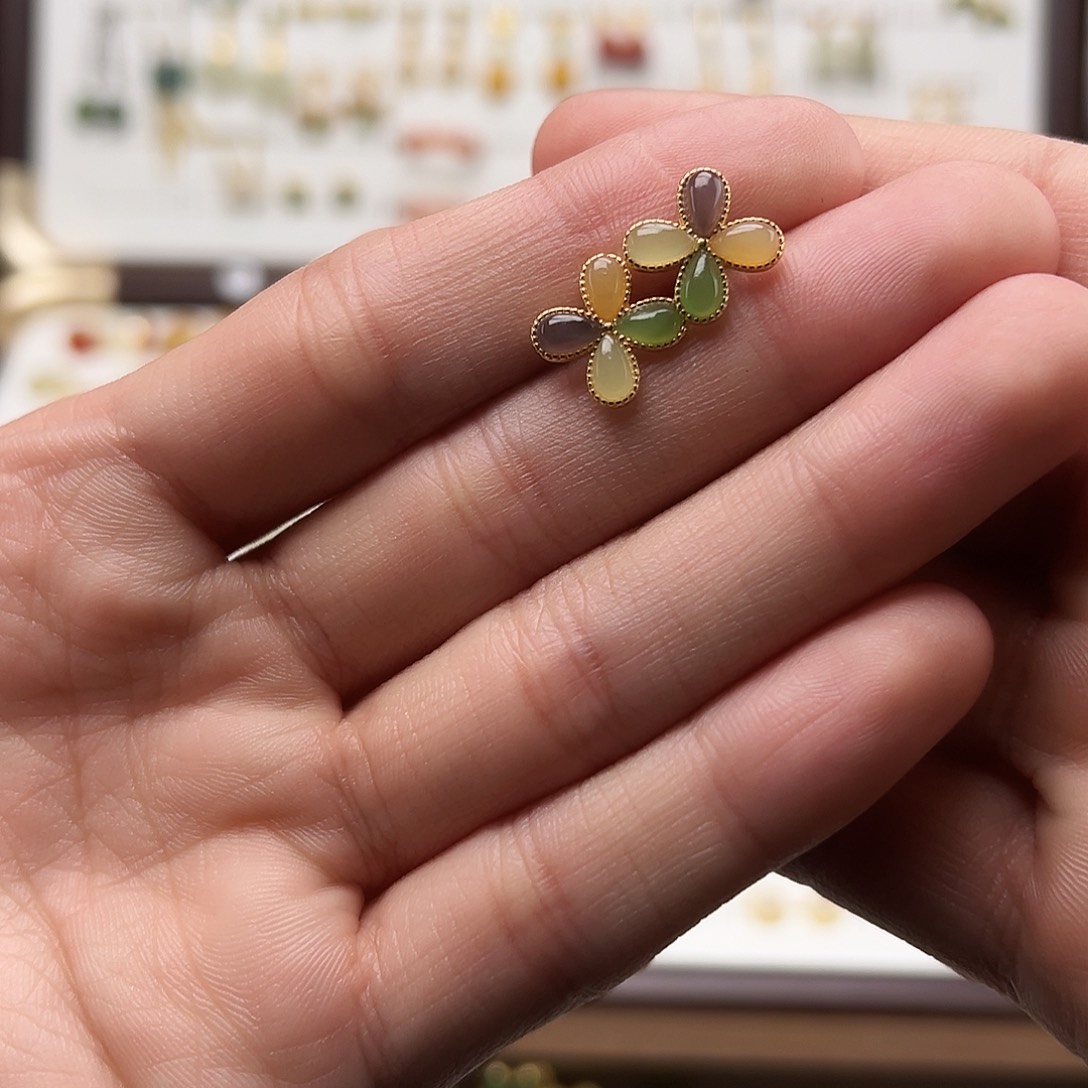 银S925镶嵌和田玉耳饰