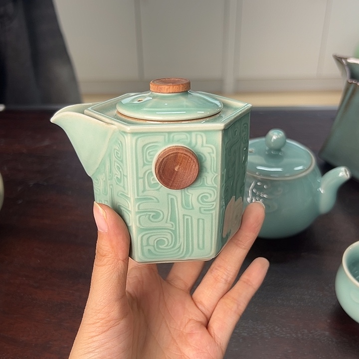 龙泉云间青瓷小米茶器