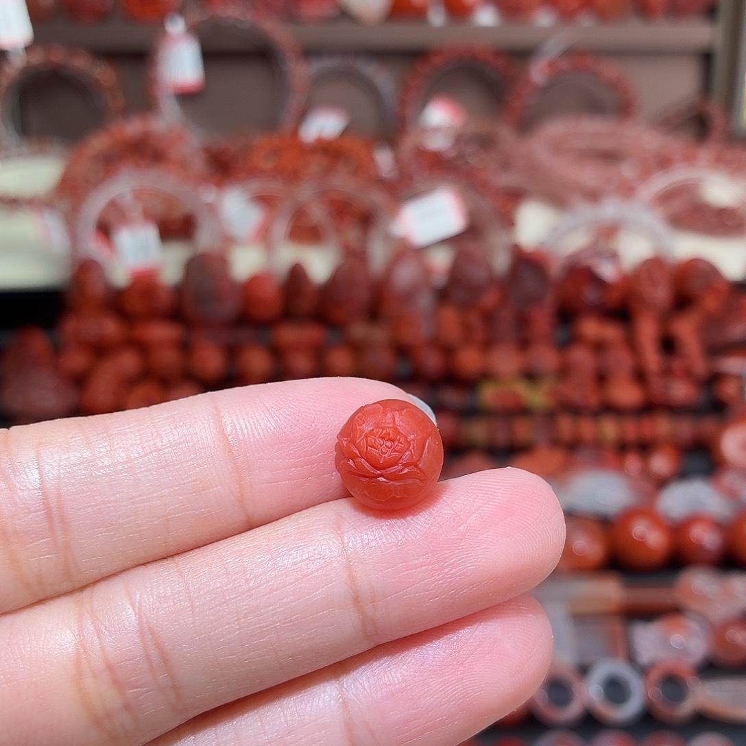 南红玛瑙未镶嵌颈饰莲花珠子11+