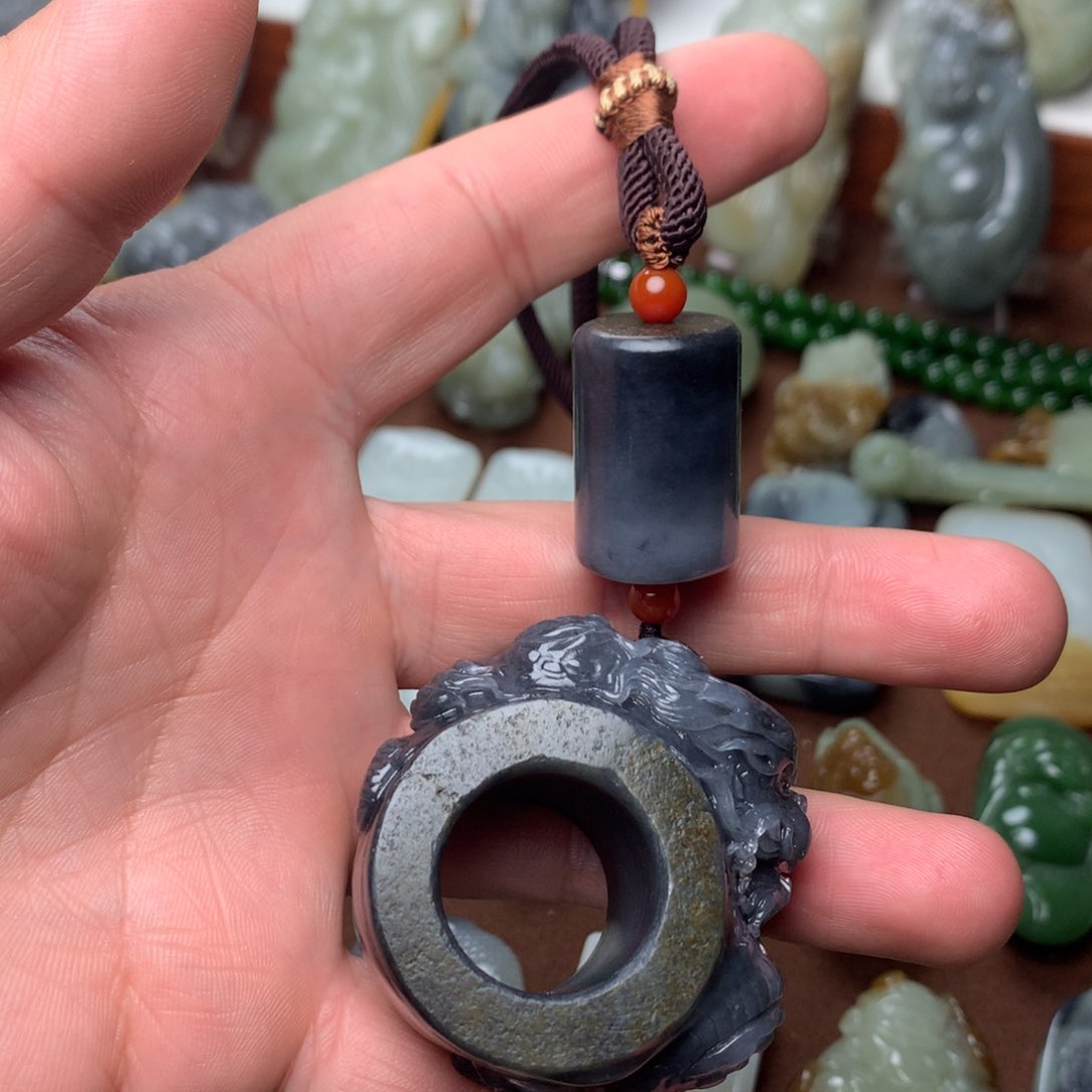 和田玉挂件未镶嵌