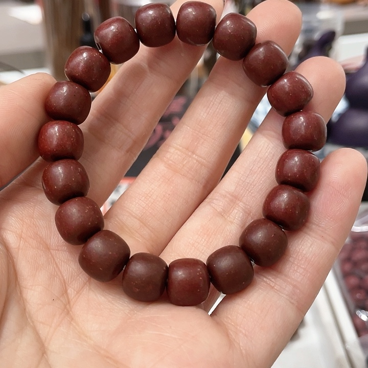 泥塑合香珠红麝老型1.0手串