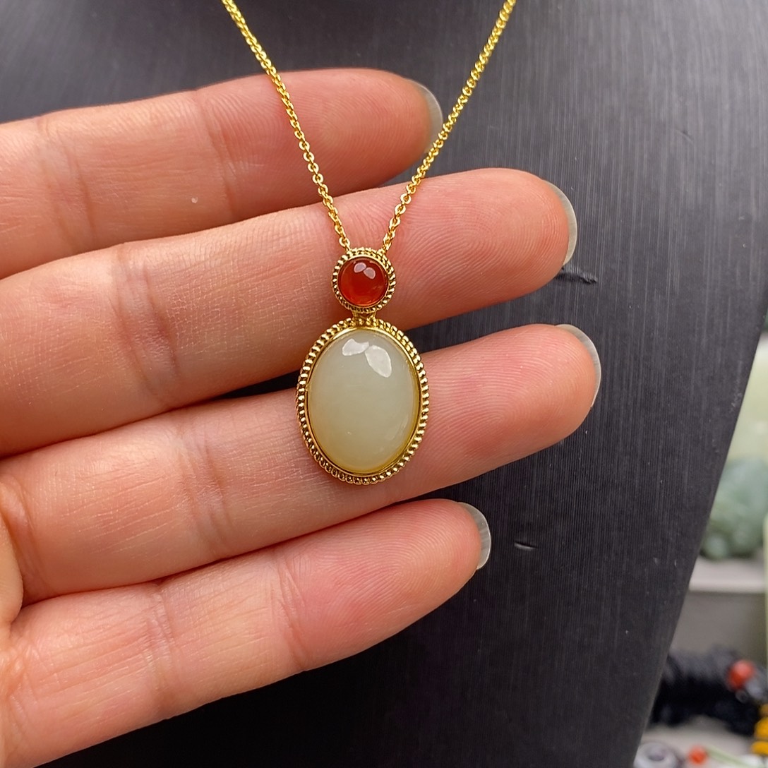 和田玉未镶嵌颈饰