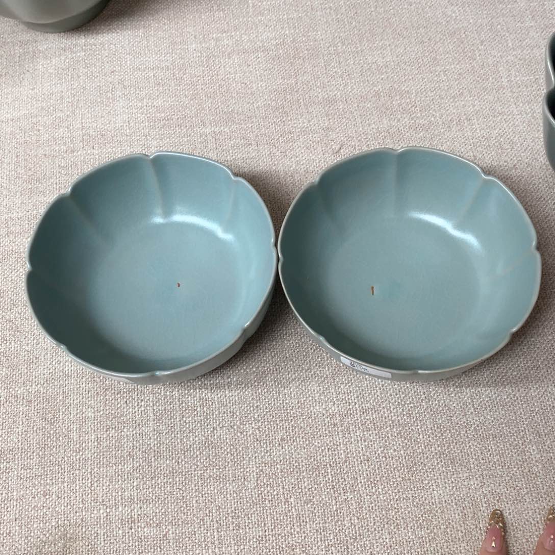 微瑕福利葵口碗两只缩釉1111 3333