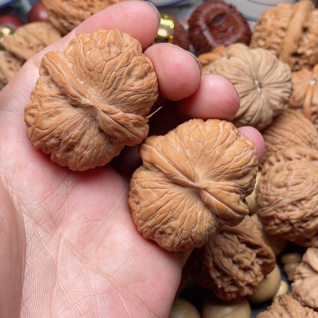 文玩核桃把件荒***哥元宝