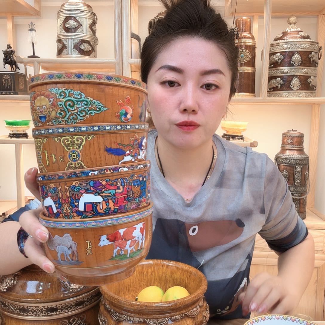 木四个不同的图案