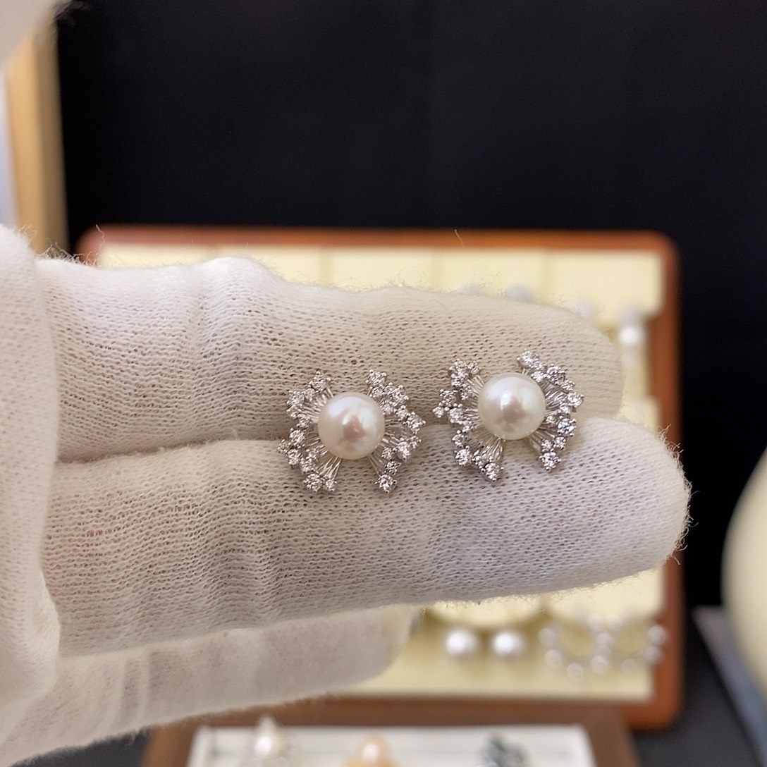 淡水珍珠银S925镶嵌耳饰