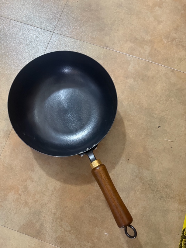 锤纹平底不粘锅圆形