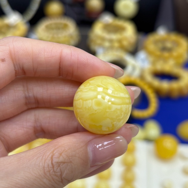 22.6mm 小妖珠宝天然原矿琥珀蜜蜡
