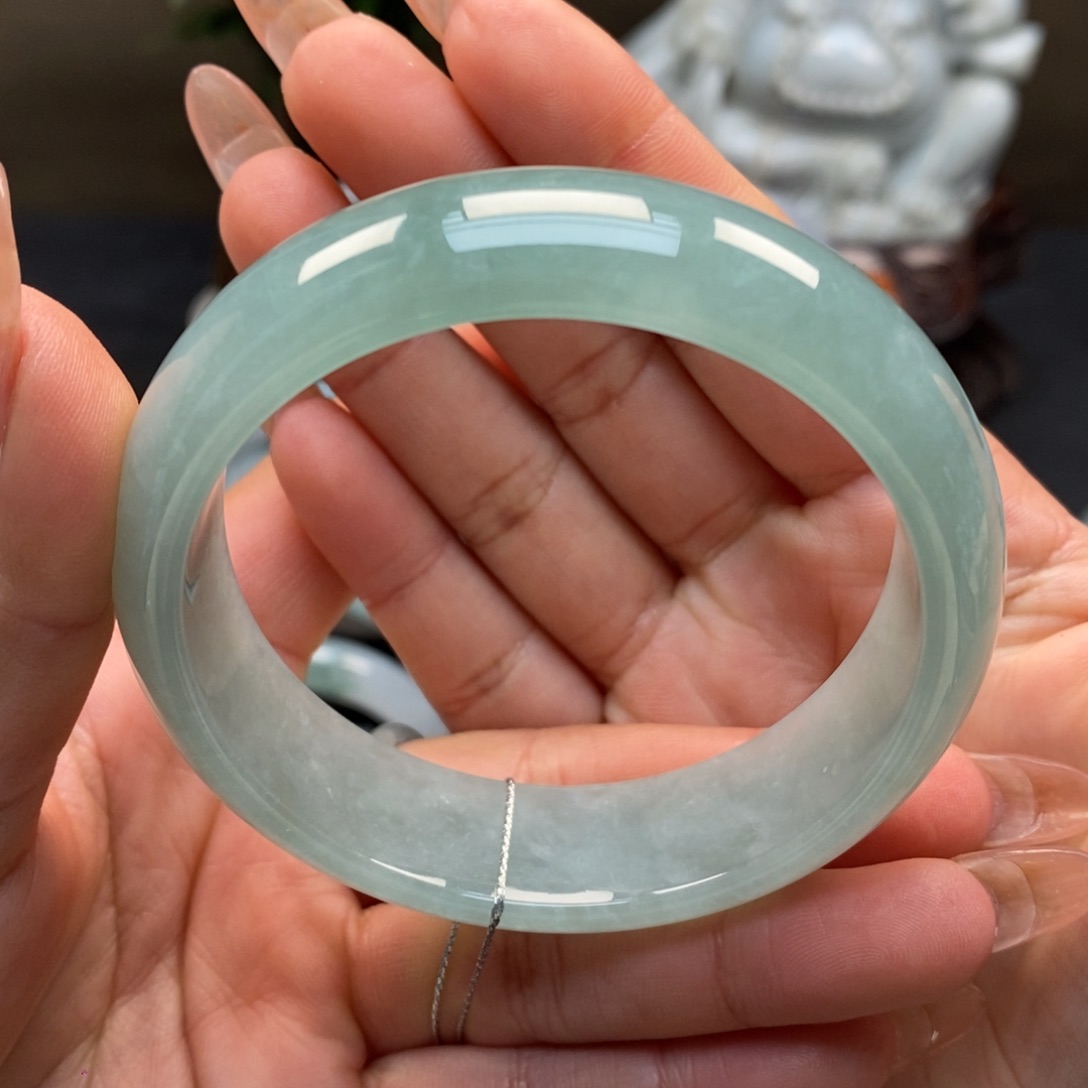 翡翠手镯未镶嵌天然