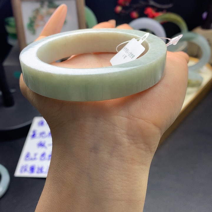 定制翡翠未镶嵌手镯2.