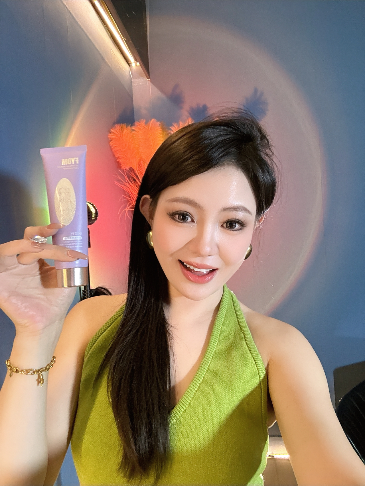 妃漾迷FYOM美肤素颜霜解决化妆后脸白脖子身体黑问题提亮肤色