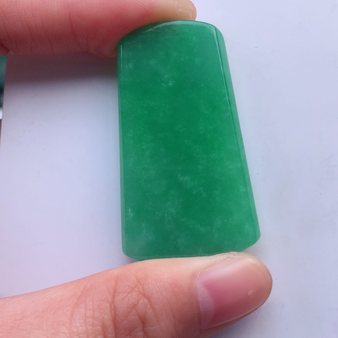 天然的缅料a货吊坠挂件