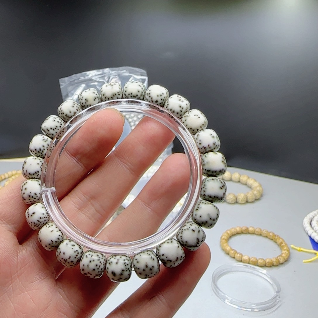 星月菩提吊坠W12.        