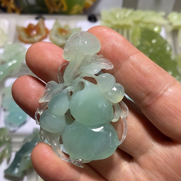 未镶嵌蛇纹石玉颈饰