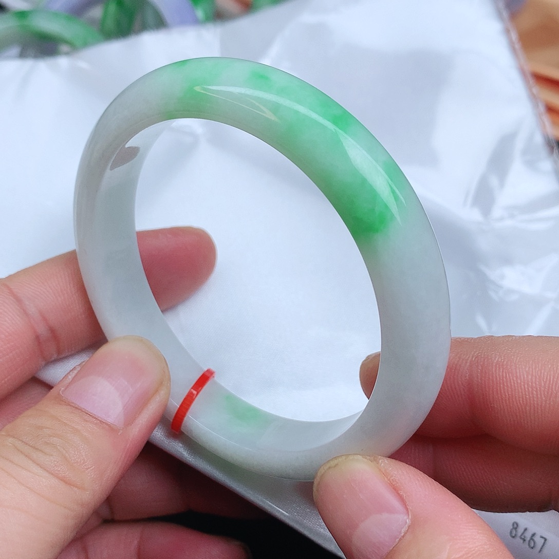 翡翠手镯未镶嵌8467，nnnnnn