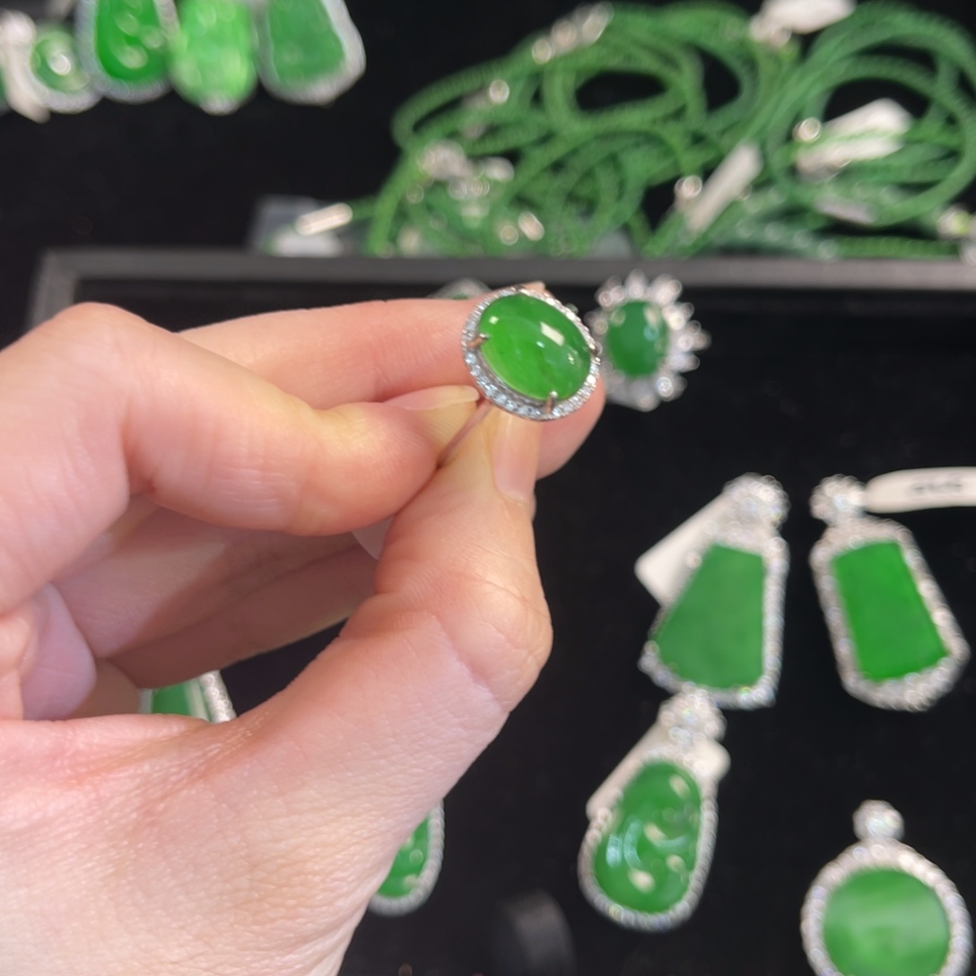 翡翠银S925镶嵌戒指蛋面戒指