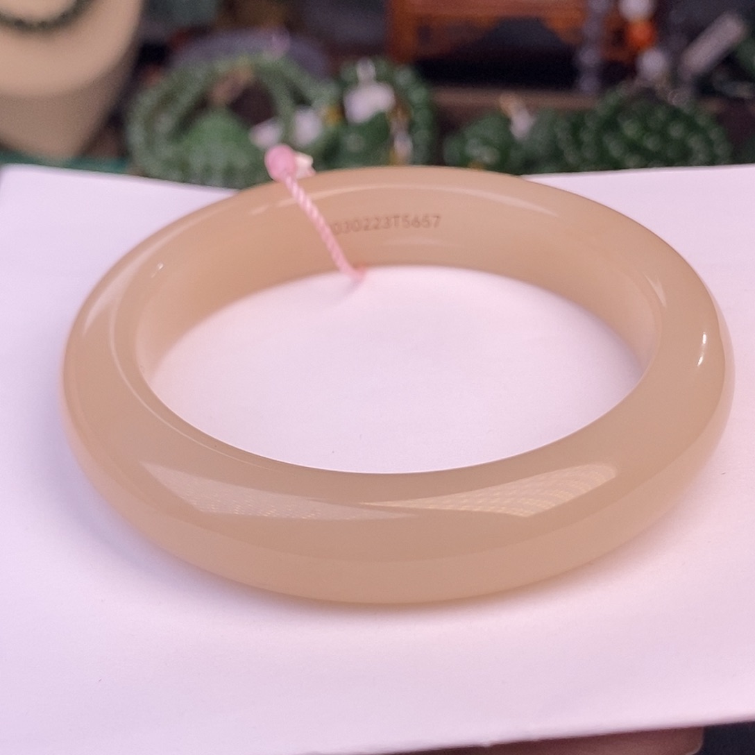 和田玉56 熟藕粉浓色老料红粉手镯收藏未镶嵌