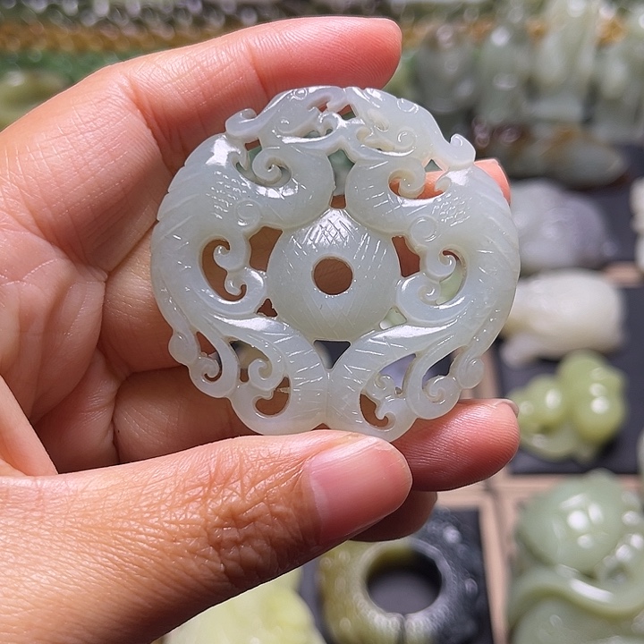 和田玉未镶嵌挂件