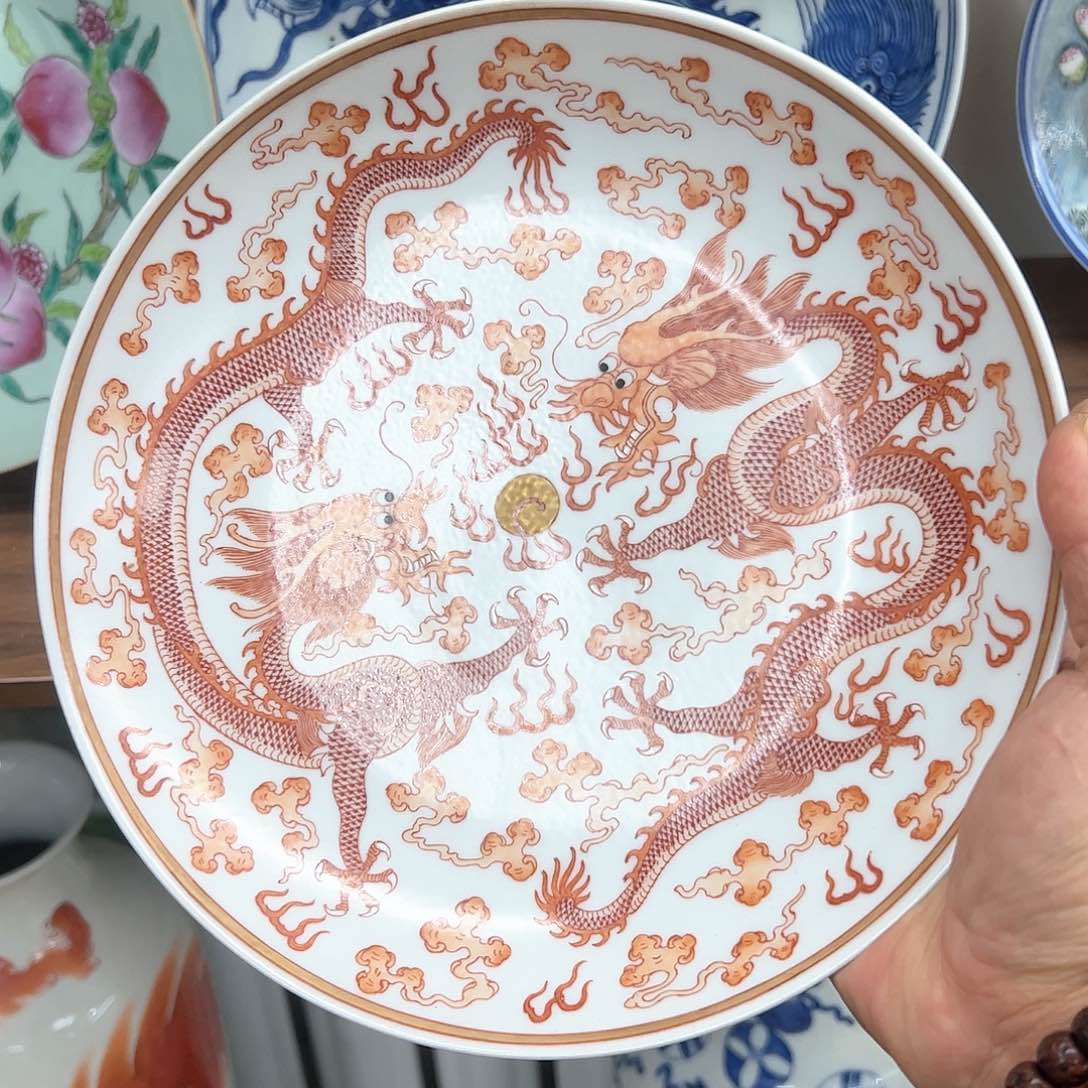 罐粉彩龙纹赏盘一只，老的